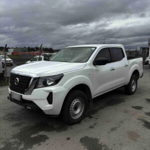 NISSAN NAVARA D CAB 2.3